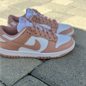 Nike Rose Pink Dunks